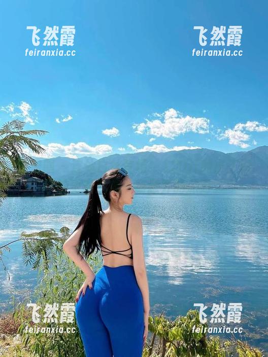 微密圈 - 连体白丝登场！120斤的小王同学的更新就像一场意外的派对。