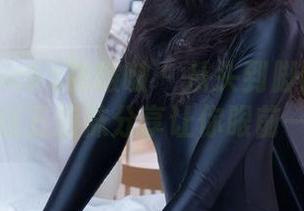 BoBoSocks袜啵啵 – 从头到脚的甜甜圈，黑丝五指袜分享让你眼前一亮。