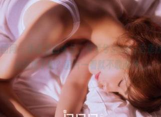 GIRLT果团网 – 作品里的美足，何梦兮Stacy这是打算让我们心慌慌了吗？图片一看就不敢离开。
