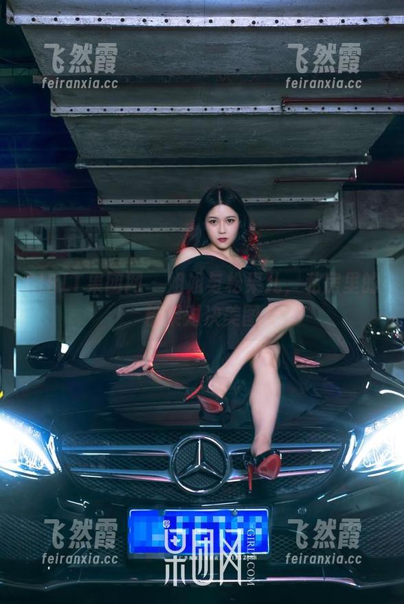 GIRLT果团网 - 姐姐与松果儿，私房里的糖果对决美图