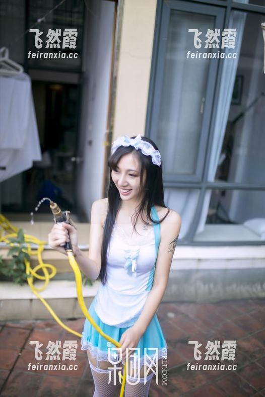GIRLT果团网 - 王语纯的泳装图册：泳池里的优雅，悄悄让人心神荡漾