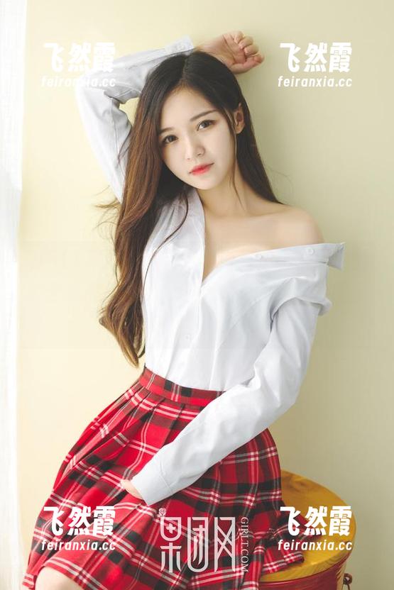 GIRLT果团网 - 甜Abby当护士，图中的神圣光辉消失了，取而代之的是我暴露无遗的欣赏眼神.