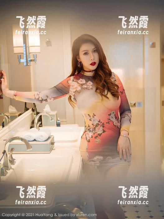 HuaYang花漾-张思允Nice HuaYang花漾 - 别的小伙伴还在色彩中徘徊,张思允Nice坚持黑色,高清美图妥妥的吸睛神器。