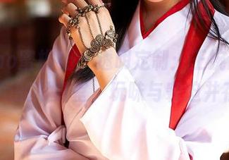 MiiTao蜜桃社 – 透明定制：王婉悠Queen的写真室，玩味与窘迫并存