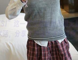 “ROSI”这一套空姐制服原图无疑是个技术活，分享太冲动也许网络疯了。