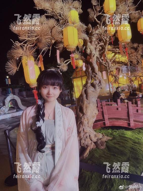 Sayako＿今年4岁的独特视角，cos原神角色，图集中有故事吗？
