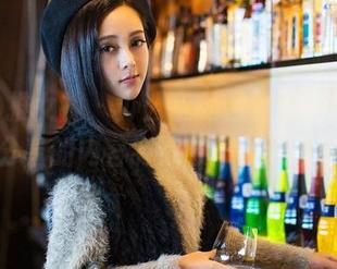 TGOD推女神 – 办公室的吕梦玉，原图在手，分享的内容有点意思，想不到吧？