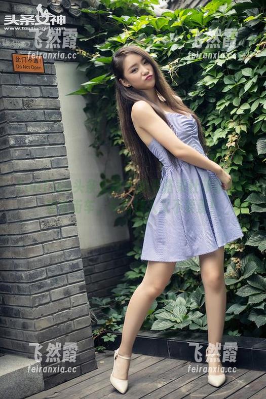 TouTiao头条女神-杜菲菲 TouTiao头条女神 - 免费搭乘杜菲菲的欲望号街车,车内撩人又不要票!