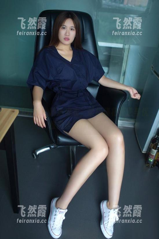 TuiGirl-梁棋棋 TuiGirl - 精选皮衣,梁棋棋将叛逆与优雅融合的好例子。