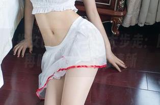 TuiGirl推女郎 – 松果儿大步走：原图里再啃一口裸足的清新