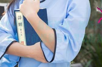 UGirls尤果网 – 最新瑜伽：娜依灵儿的写真，连气球都想参与的灵动时刻！