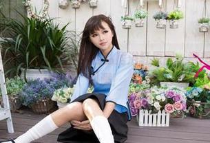 UGirls尤果网 – 翻开张译文的私房浴缸原图：意想不到的水花四溅！