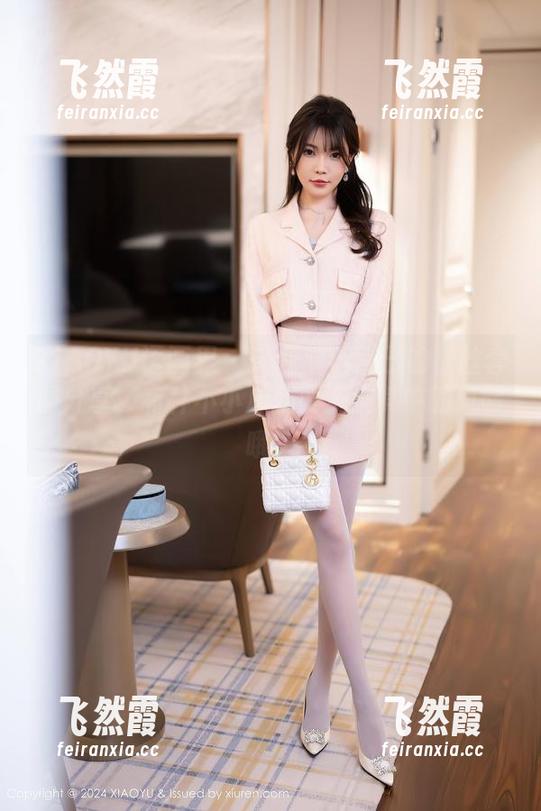 XIAOYU语画界 - 来看看小热巴的蕾丝套图分享，有种不小心就要沉溺其中的风险哦！