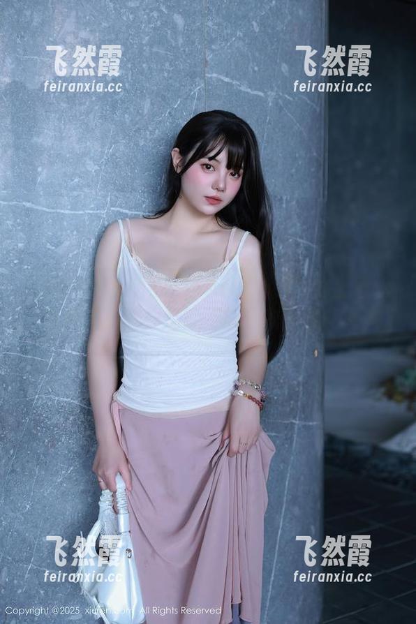 Xiuren秀人网 - 当Arude薇薇遇上蕾丝：这种写真下载后能不能保鲜？值得怀疑...
