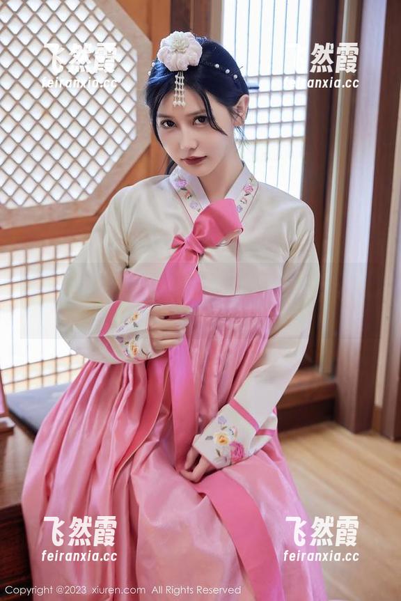Xiuren秀人网-大白兔吖 Xiuren秀人网 - 大白兔吖的校园写真:今天的“兔子”又要发威了吗?