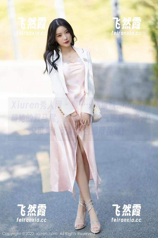 Xiuren秀人网-小蛮妖_honey Xiuren秀人网 - 额……小蛮妖_honey和她的双马尾,就像冒泡的气泡糖,高调又可爱!无需图包即可品味!