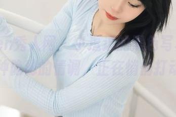 Xiuren秀人网 – 小逗逗的黑色写真，像是某种隐秘的情调，正在悄悄打动我…