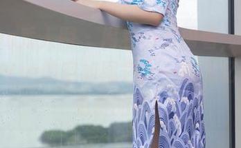 Xiuren秀人网 – 闲着也是闲着，何不来晗大大Via的空姐图包，一键飞亿公里—免费的耶！