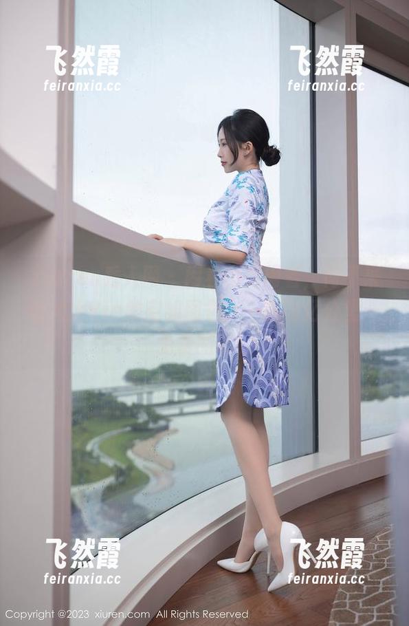 Xiuren秀人网 - 闲着也是闲着，何不来晗大大Via的空姐图包，一键飞亿公里—免费的耶！