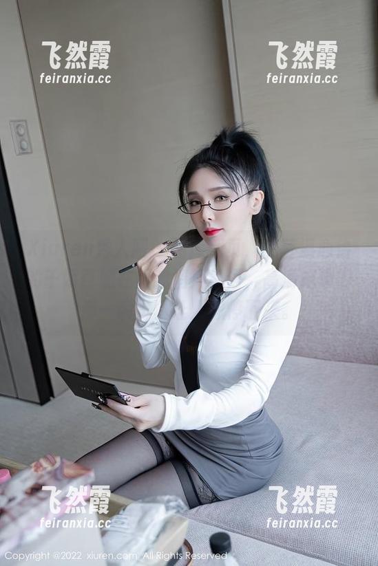 Xiuren秀人网 - 图库翻页，恍若温心怡的千娇百媚在跟我悄声细语，高清成像的那一瞬，真让人想停下来。