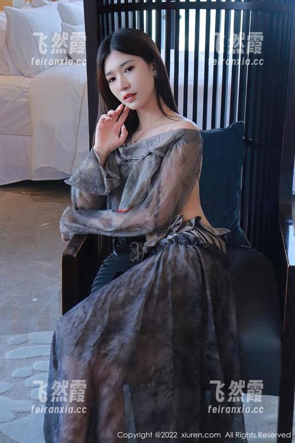 Xiuren秀人网-白白Alina Xiuren秀人网 - 最新白白Alina写真集:面对如此清纯,直击心底