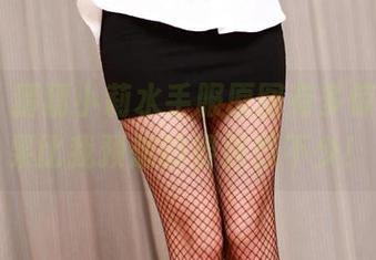 rosi – 猜猜小莉水手服原图有多惊艳，效果比我预想的要强烈不少！