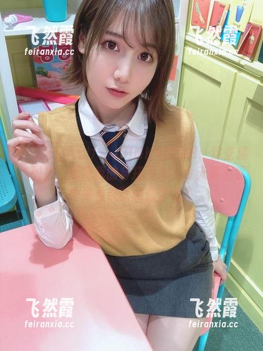 けん研(けんけん)PINK×BLUE：这些精选图片，就像我的穿搭样本，今天要不要也来点跳跃的颜色呢？