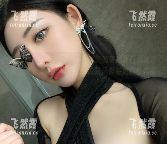不爱笑的赛琳 微密圈 - 潮流口袋里的不爱笑的赛琳夏日最新合集,估计是想把每个夏天的微风都装进这套作品里。