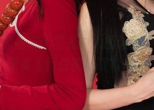 丽柜 – 黑丝与无圣光的大胆碰撞，美图看美美为何总能打破常规。