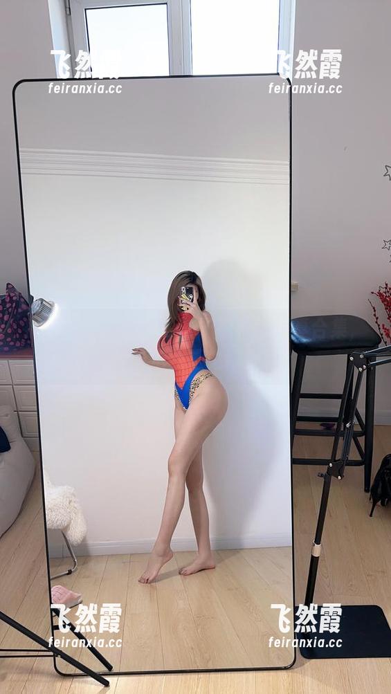 微密圈 - 又来！乙醇子的棉袜写真合集，该不会把我拒之门外吧？