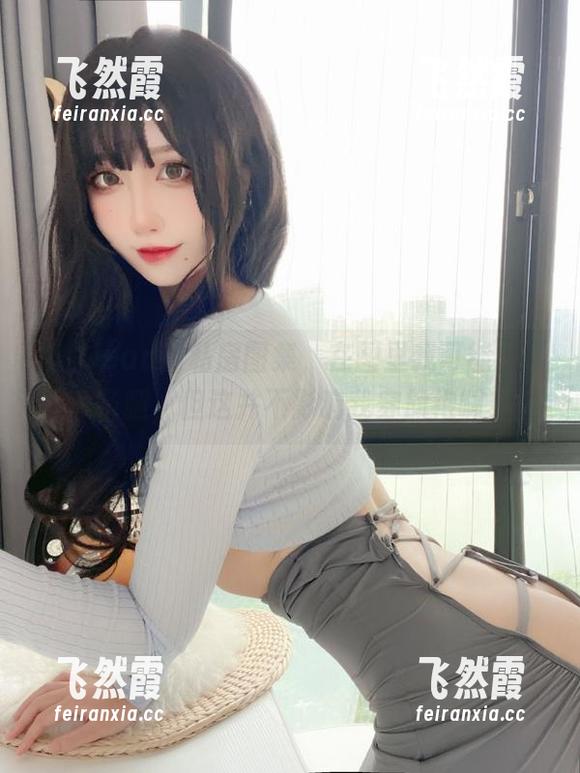 九曲Jean的私房图集，在图里我可能少了一条腿，但这并不影响我穿旗袍啊！