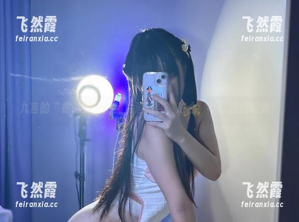 九言的“蛇喰梦子”照片渣组合，放心，不会被蛇咬到！