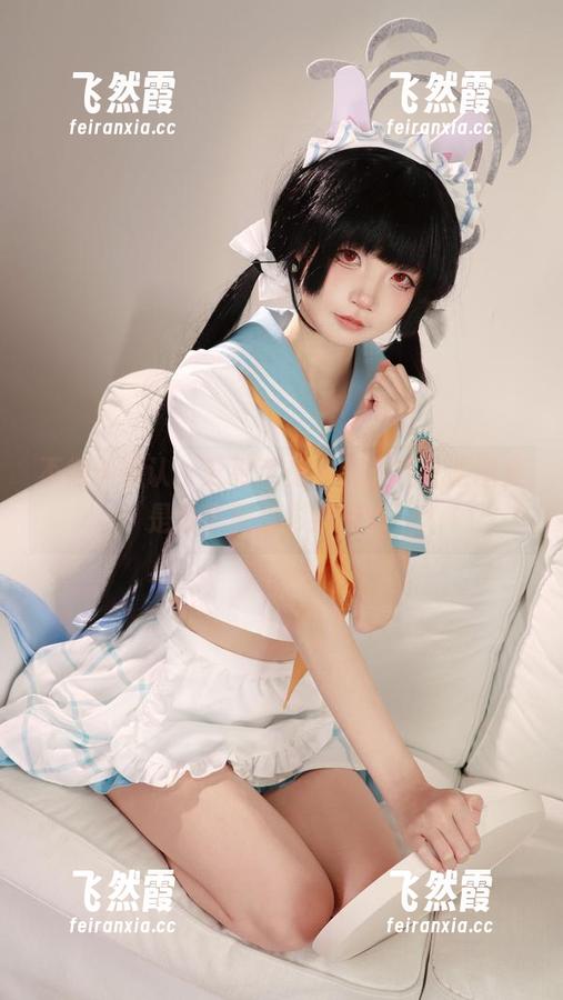 不得不承认，五更百鬼的无圣光礼服图集是面子和背影兼得啊！