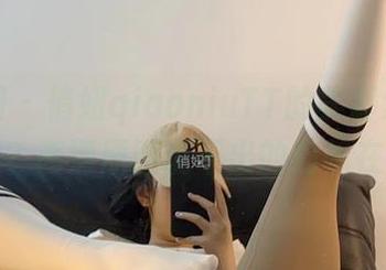 微密圈 – 俏妞qiaoniuTT的美脚怎么能不关注？高清原图说不出的韵味在闪烁。