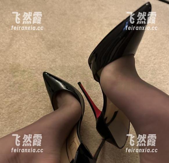 微密圈 - 福利来喽！保守的二舅妈透视粉色桃心，原图似乎有种特殊魔力…你知道的吧？