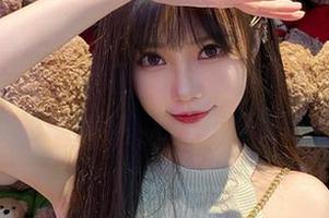 图包看一看，保证你会“哇”！大肉丸Amiee穿的是旗袍，心律却是快到不行！