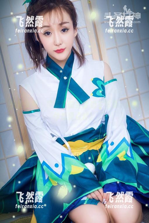 头条女神-李丽莎 头条女神 - 李丽莎的全套奶牛写真,爽到你想要点赞!