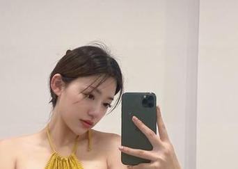 微密圈 – 奶宝妹纸又来新作，短裤高清图册，背影杀无情啊。