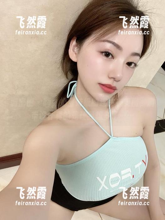 微密圈 - 嗨，奶宝妹纸的连体衣美图，肩带设计真的是让我想多了……