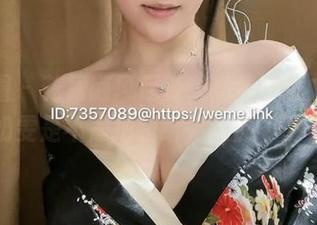 微密圈 – 花裙随风起舞，高清壁纸之下，奶雯是不是把我给“迷倒”了？