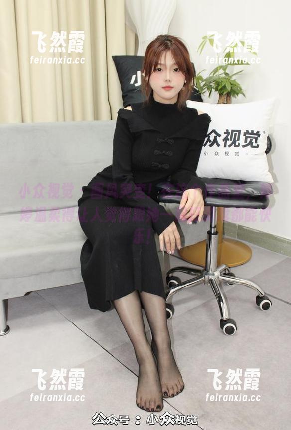小众视觉-婷婷 小众视觉 - 画风突变!在这个作品里,婷婷温柔得让人觉得跟她一起打游戏都能快乐!