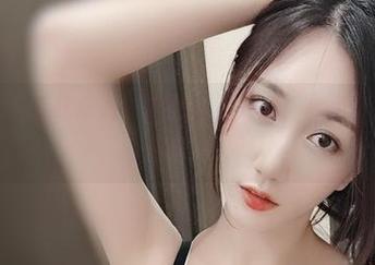 微密圈 – 小玉吃果冻：全套图片来的，实足你想象不到的画风！