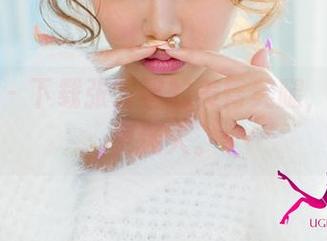 尤果网 – 下载张雪馨的美臀美腿，比美景更迷人。