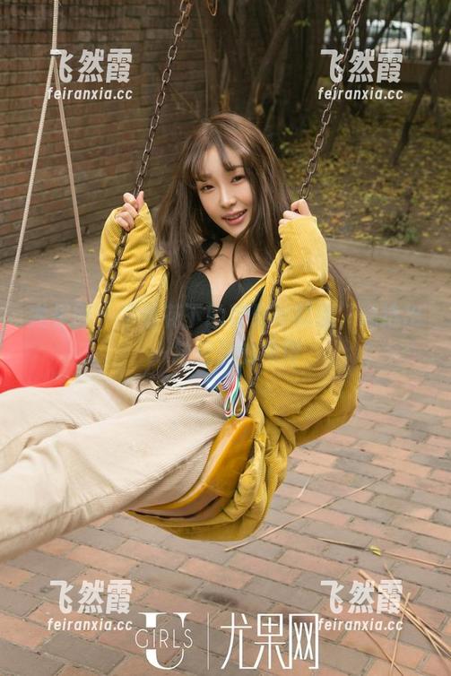 尤果网 - 丁香花下的糖果与制服，精选出一抹轻盈的角度