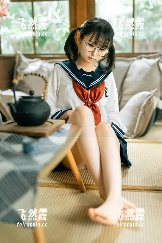 幼水铃衣 猜猜幼水铃衣图包中,有没有我想的那个秘密!嘿嘿……