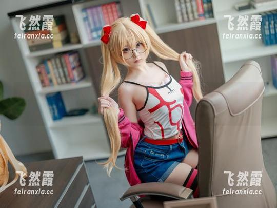 幼水铃衣 图片上幼水铃衣与丝袜的微妙默契,原图静静等待你发现