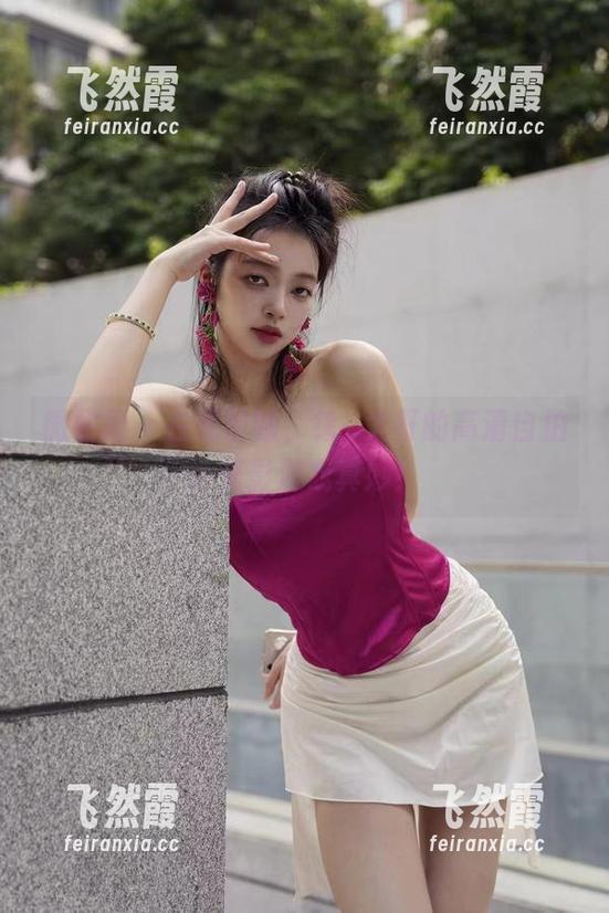 微密圈 - 在线目睹，徐珺大哥的高清自拍，光影游戏真妙！