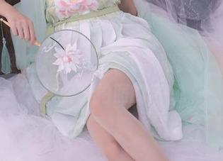 抖娘利世的宅女写真：在线逛了一圈，终于找到了拍照的意义。