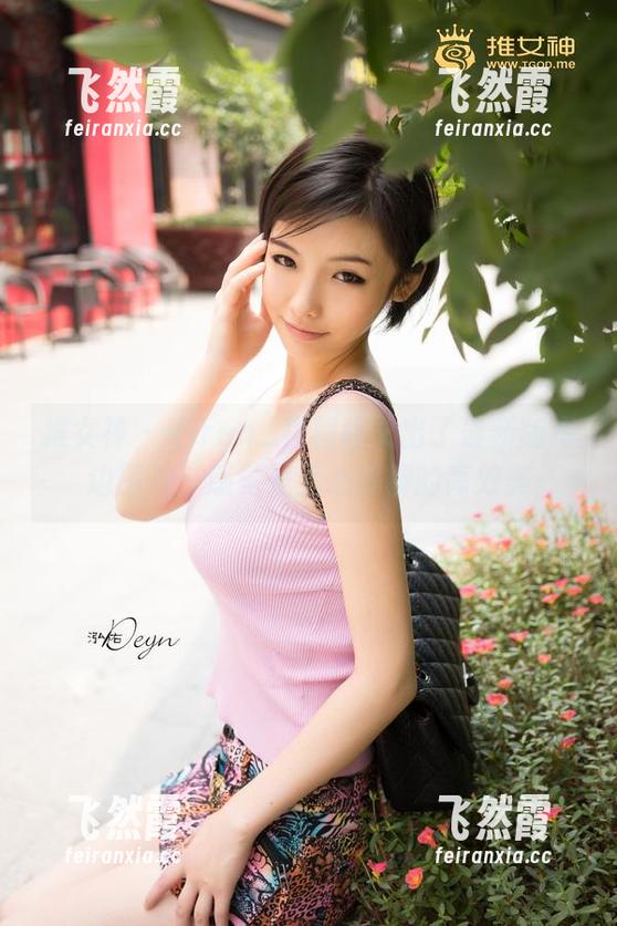 推女神-Kiren_程程程 推女神 - Kiren_程程程又出了最新版海边图片,感觉是无心插柳的高效美