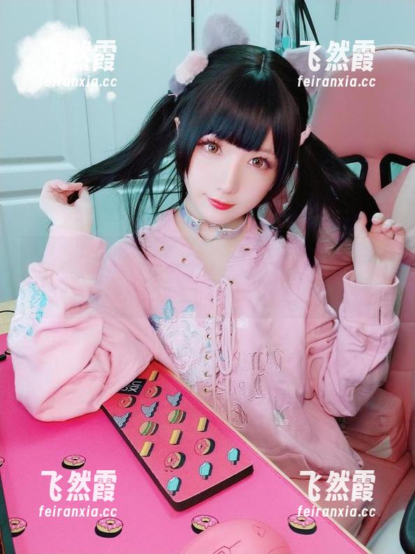 星之迟迟 私人订制的灰丝,全在星之迟迟的高清原图里,一阵小窃喜。